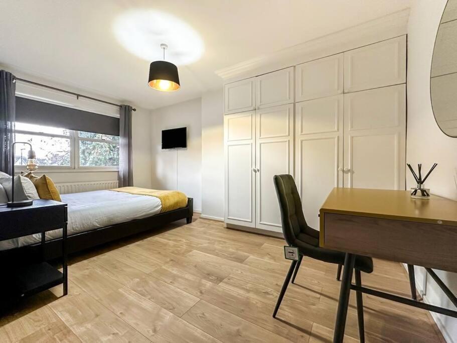 Casa de Férias Newly Refurbished 3 Bed House Near O2 Arena